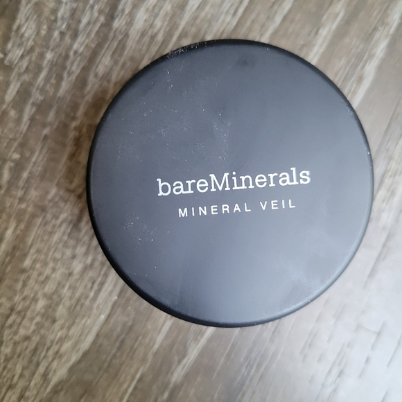 Bare Minerals Tinted Mineral Veil Loose Setting Powder - Picture 2 of 5